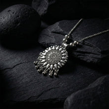 Oxidized round pendant        
