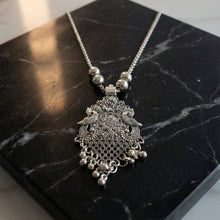 Traditional floral jewelry        
